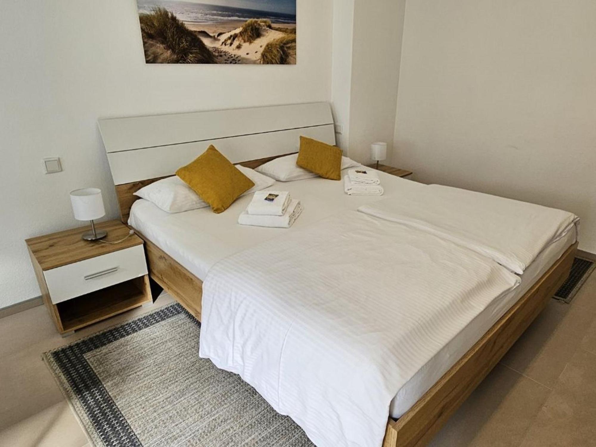 Hotel Hirsch 군즈부르크 외부 사진